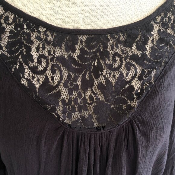 Liz Lange Maternity Lace Yoke Black Tunic Top Long Sleeve Medium - Picture 2 of 7